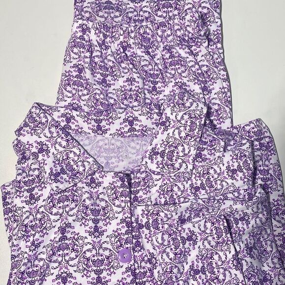 Woman’s Large Pajama Set - Picture 1 of 6
